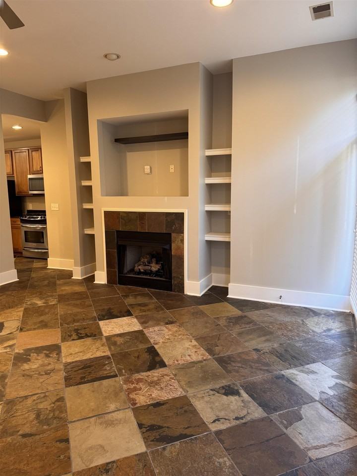 620 Tennessee St - Photo 4 of 37