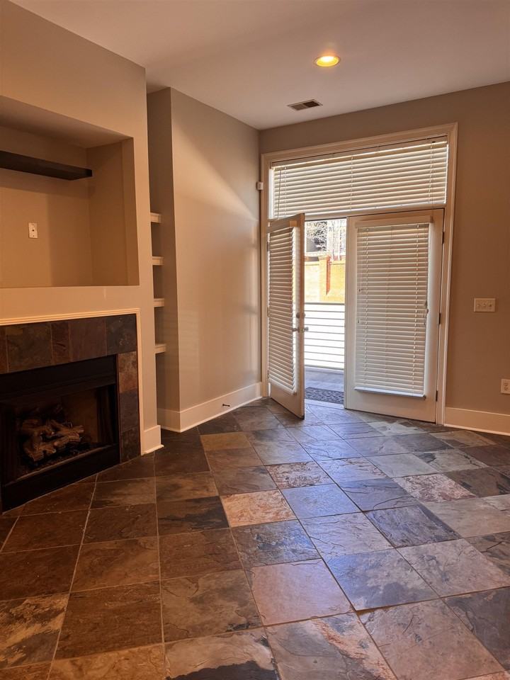 620 Tennessee St - Photo 5 of 37