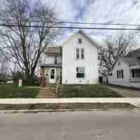 featured image of 442 E 4th St