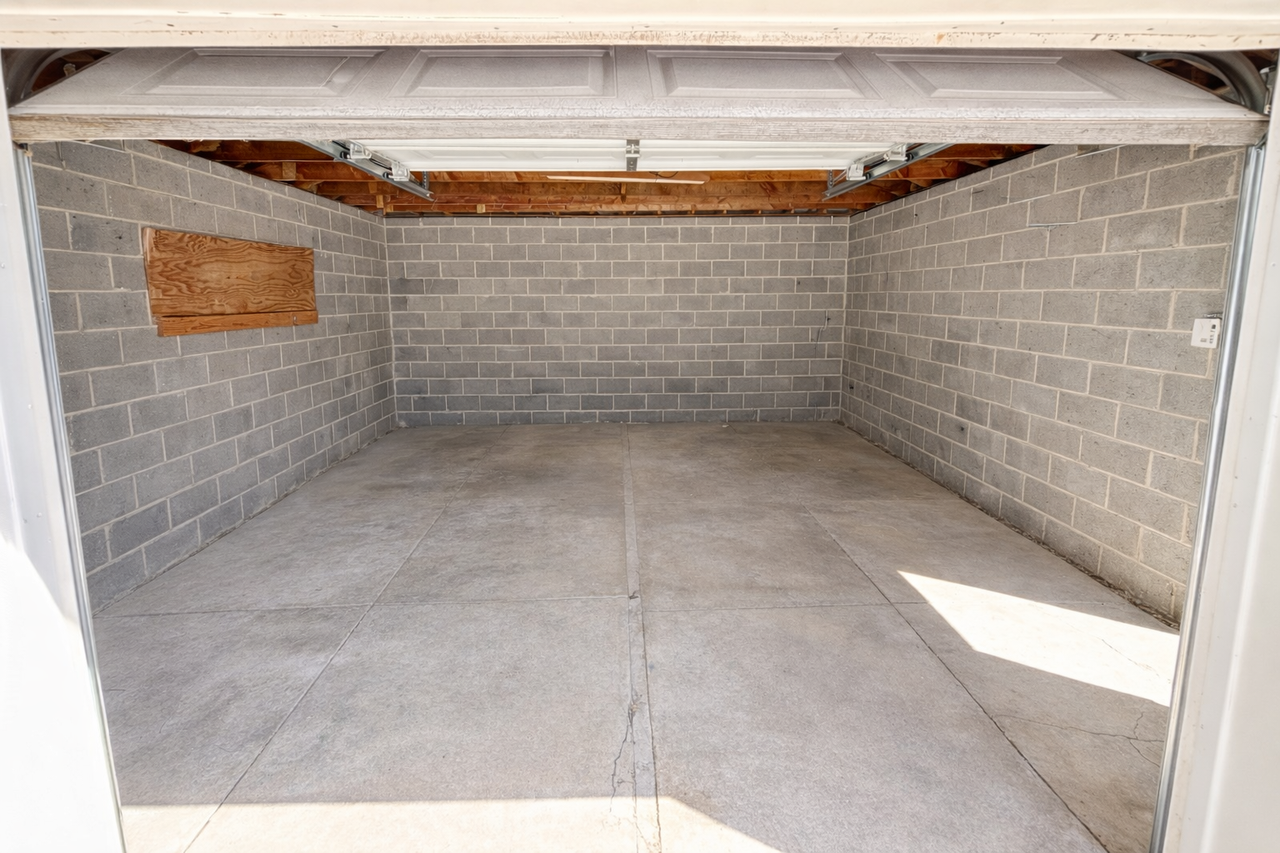 17 - 23 Lafayette St - Garage - Photo 3 of 4