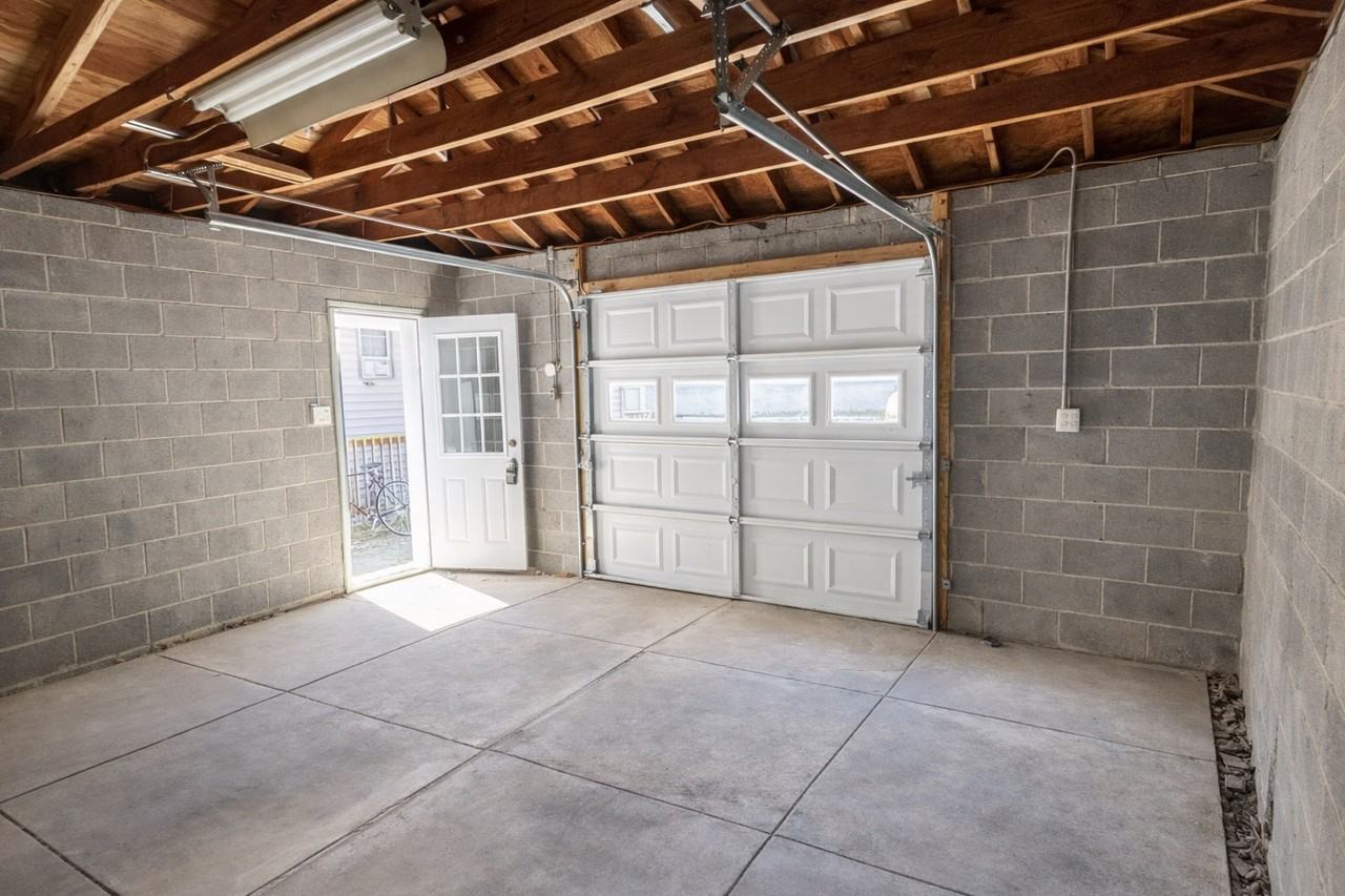 17 - 23 Lafayette St - Garage - Photo 4 of 4