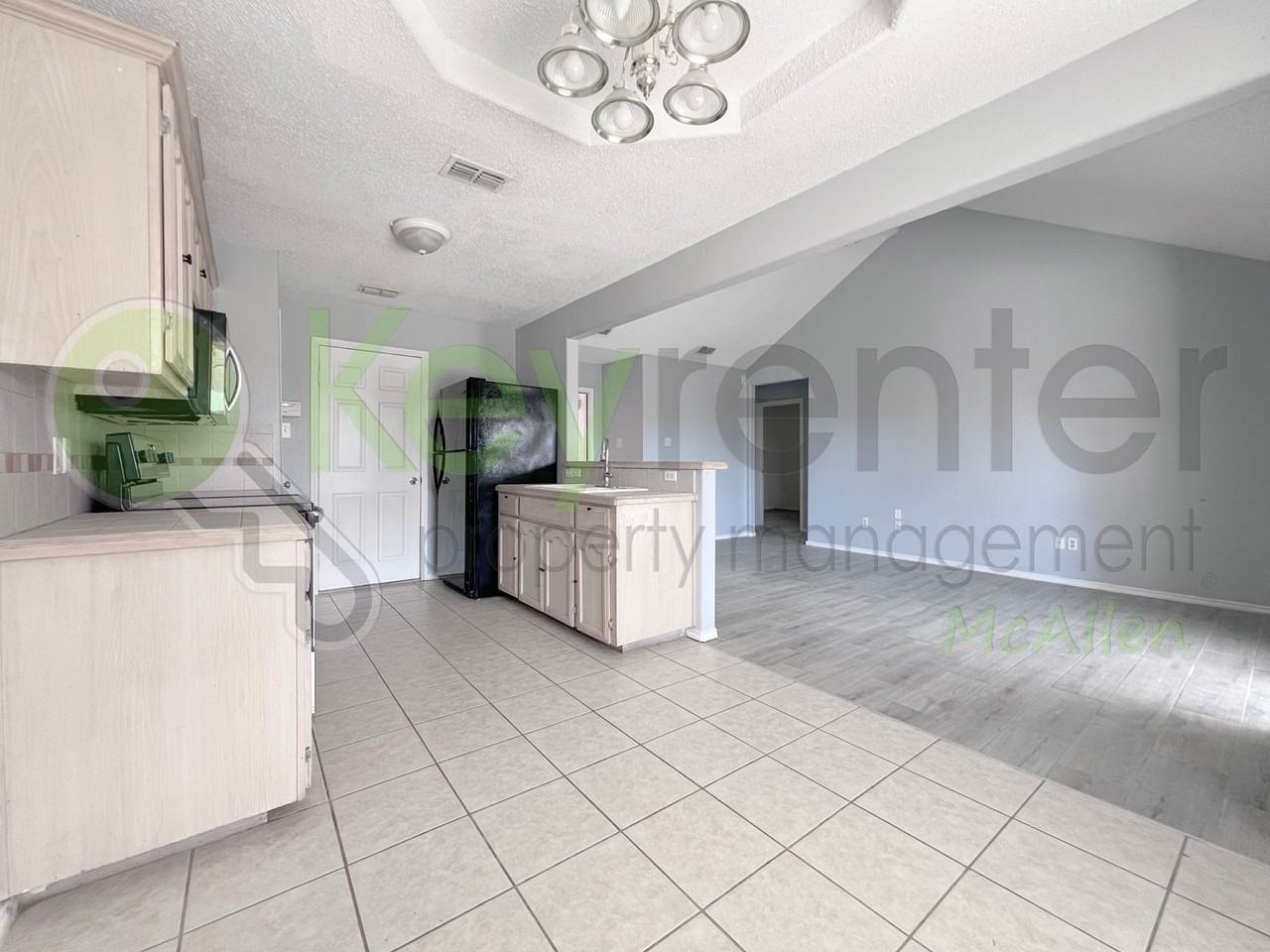 5716 N 38th St - Photo 6 of 28