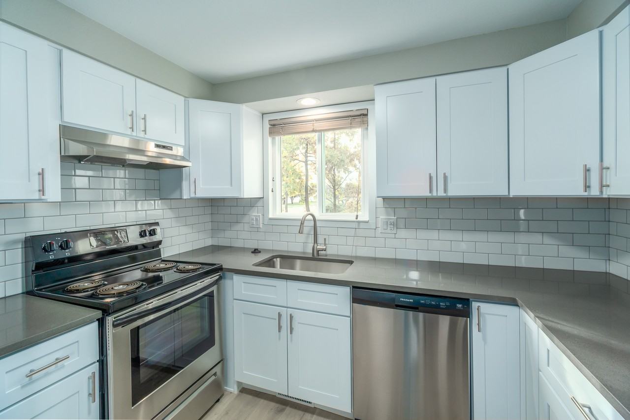 207 N Liberty St #2 - Photo 6 of 26