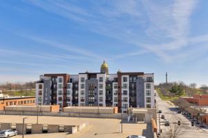 featured image of 309 E 5th St