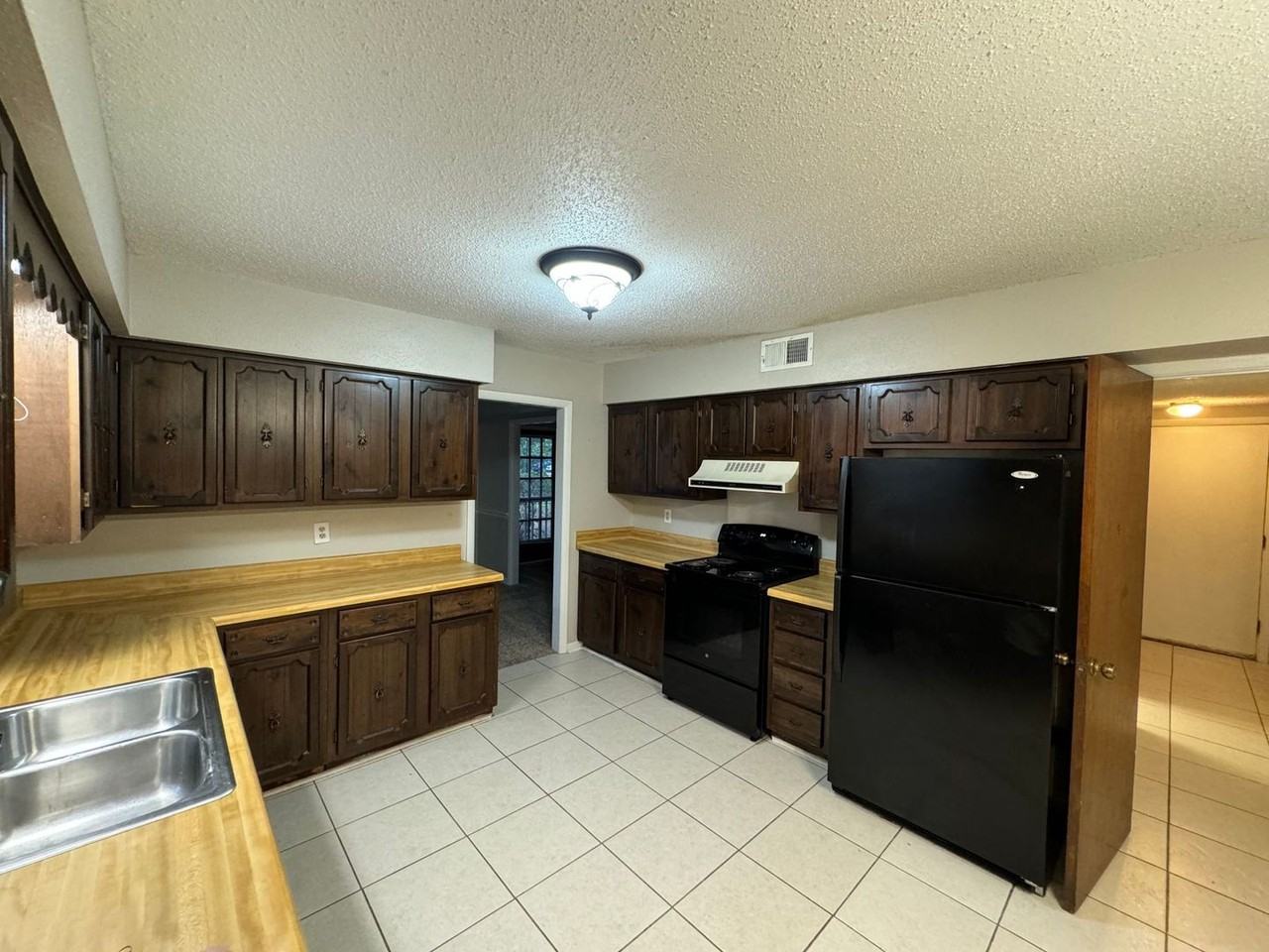 1017 Great Oaks Dr - Photo 6 of 22