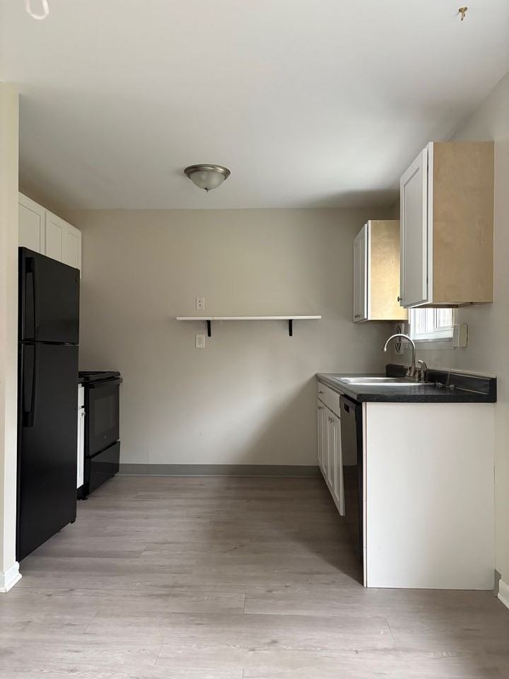 B09 Nanni Dr - Photo 2 of 8