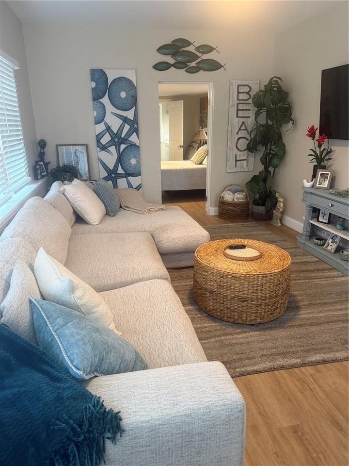 2849 Marlette St - Photo 3 of 15