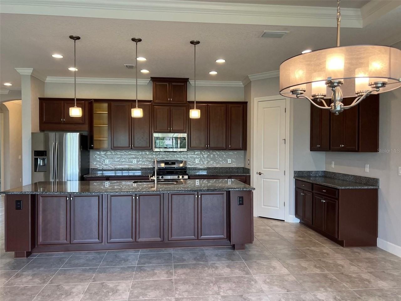 5636 Cantucci St - Photo 5 of 48