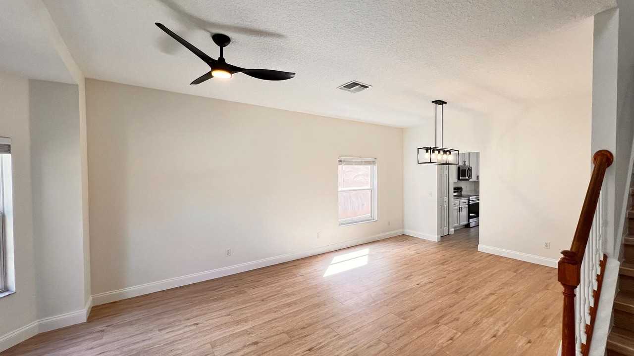 14923 Hawksmoor Run Cir - Photo 5 of 48