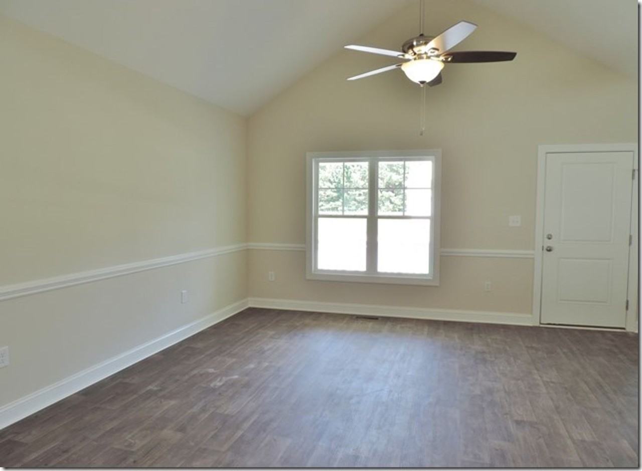 4827 James Town Dr - Photo 5 of 22