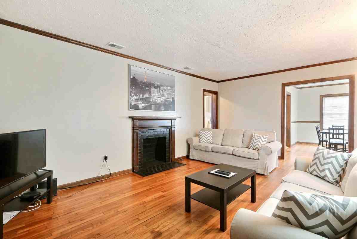 304 E 60th St #A - Photo 2 of 13