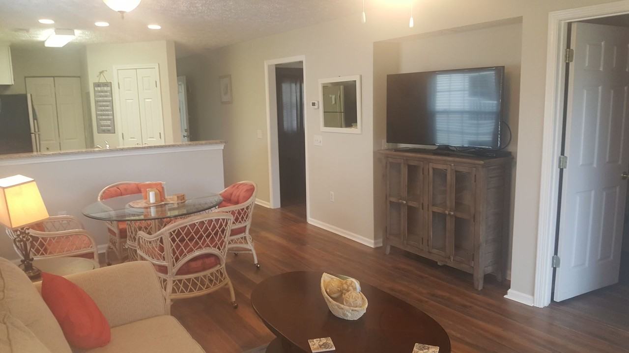 573 Blue River Ct - Photo 6 of 8