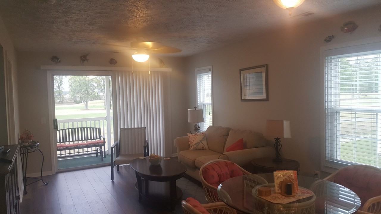 573 Blue River Ct - Photo 7 of 8