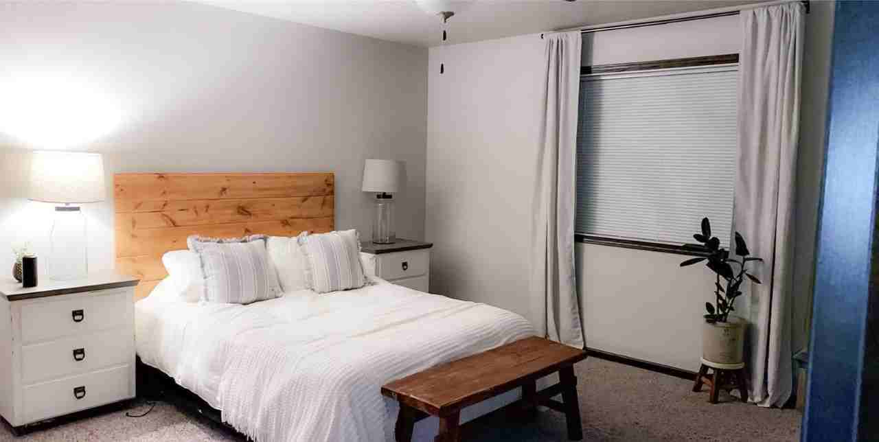 2719 Westwood St W - Photo 5 of 8