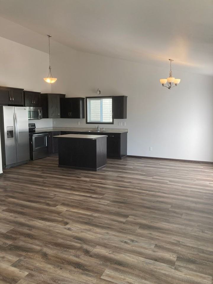 5884 57th Ave S - Photo 3 of 14