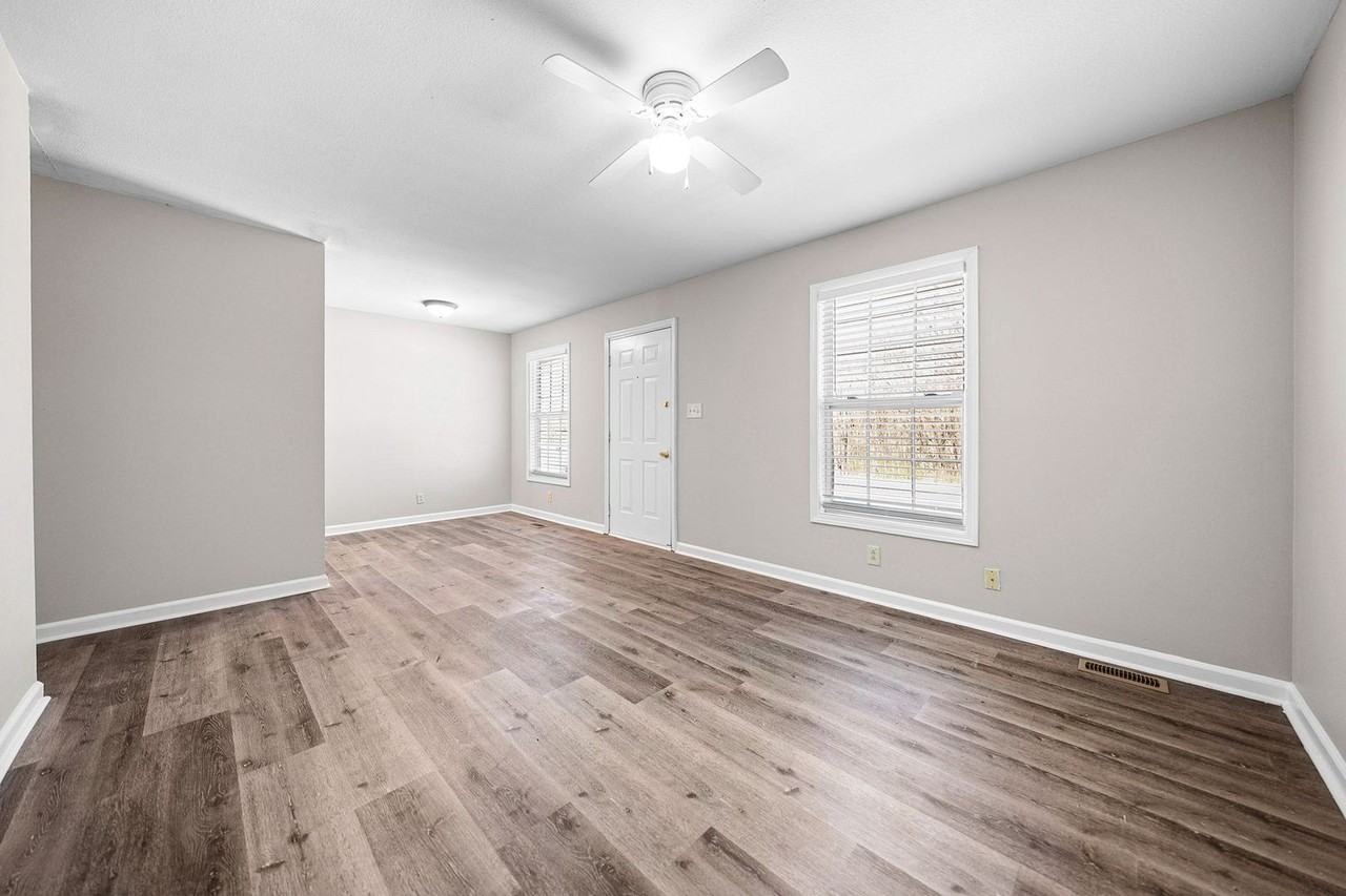 1539 Hugh Hunter Rd - Photo 4 of 22