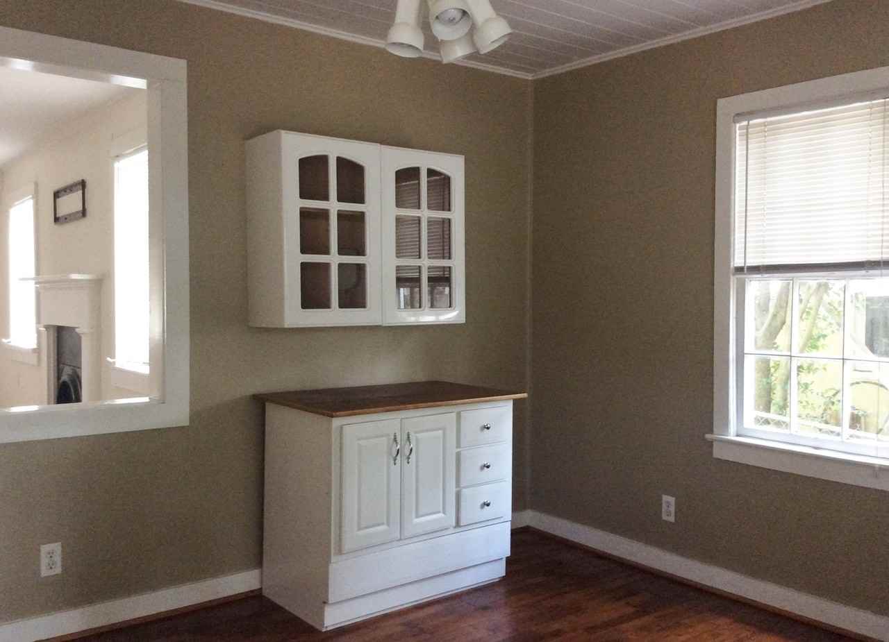 156 Short St - Photo 2 of 10