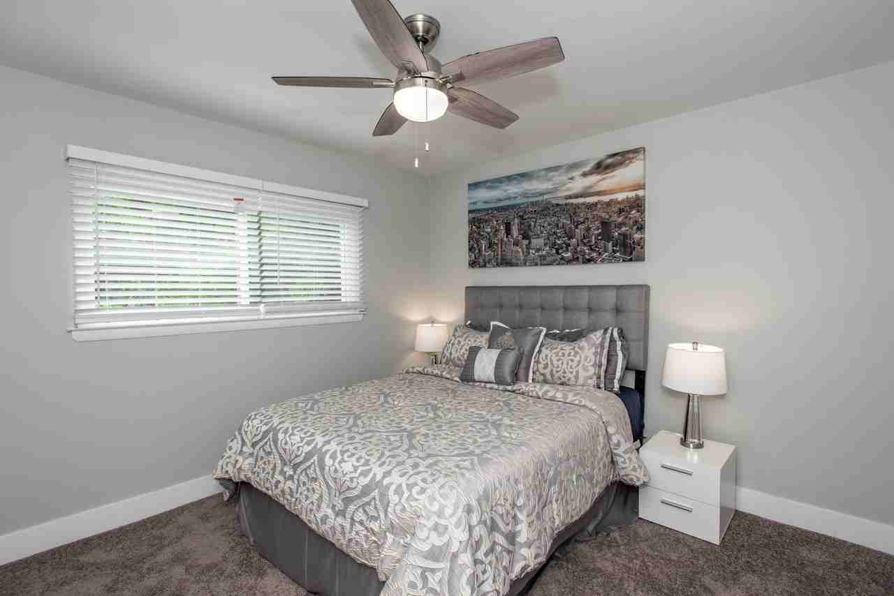 262 Irwin Pl - Photo 7 of 9