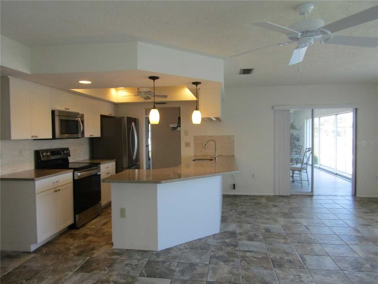 1608 Lilliput Ct - Photo 6 of 26