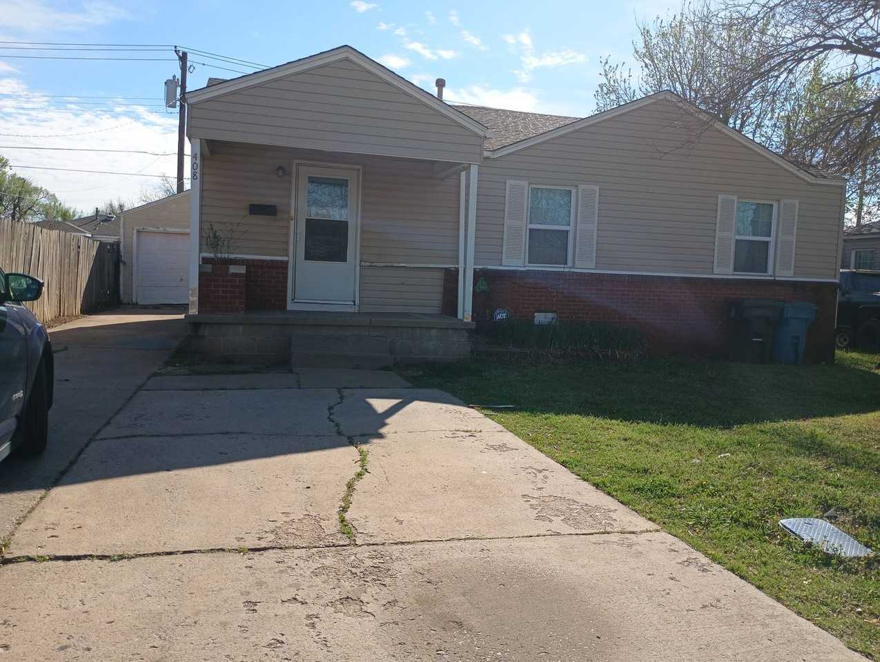 408 N Marshall Dr - Photo 2 of 23