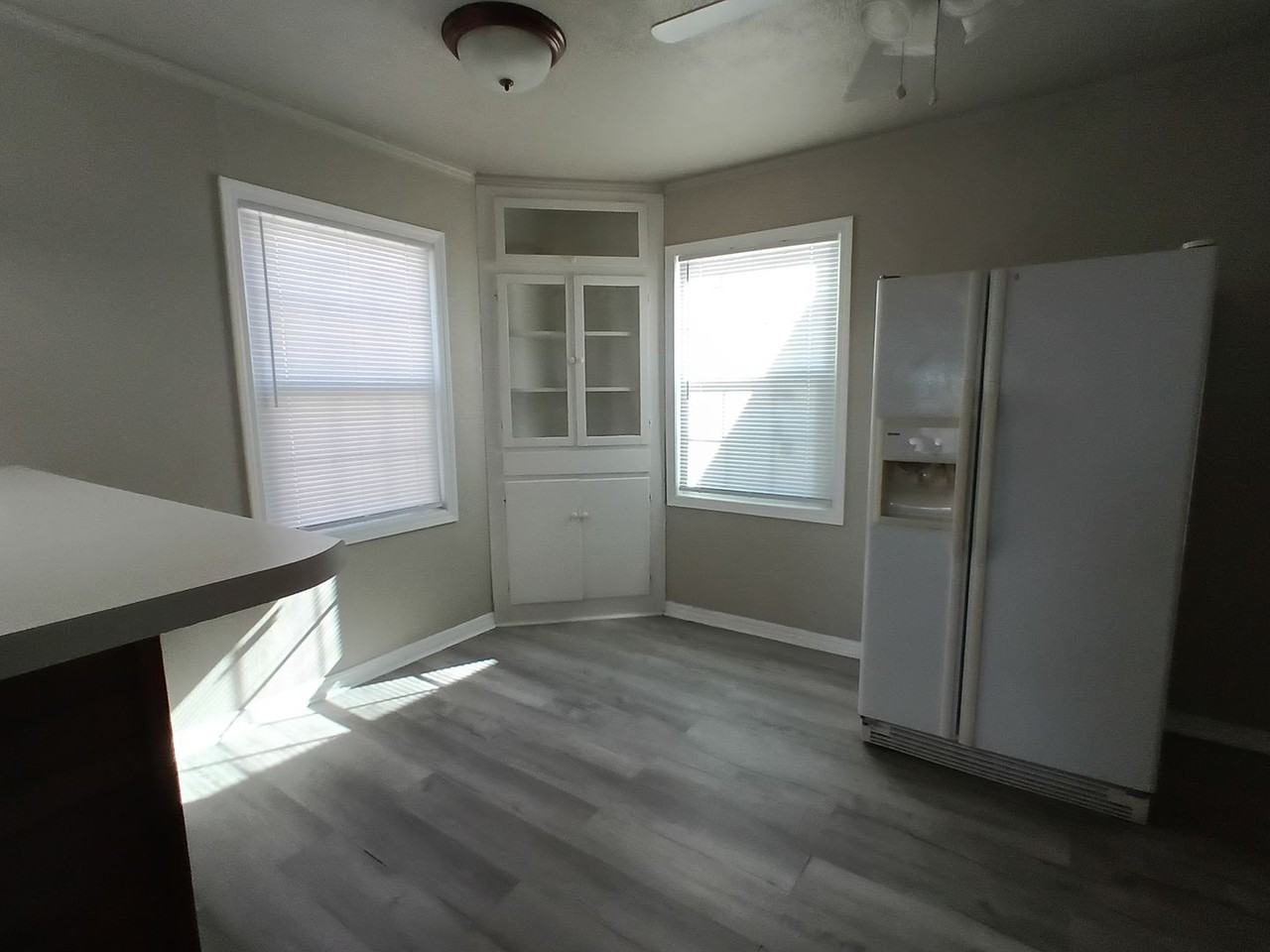 408 N Marshall Dr - Photo 5 of 23