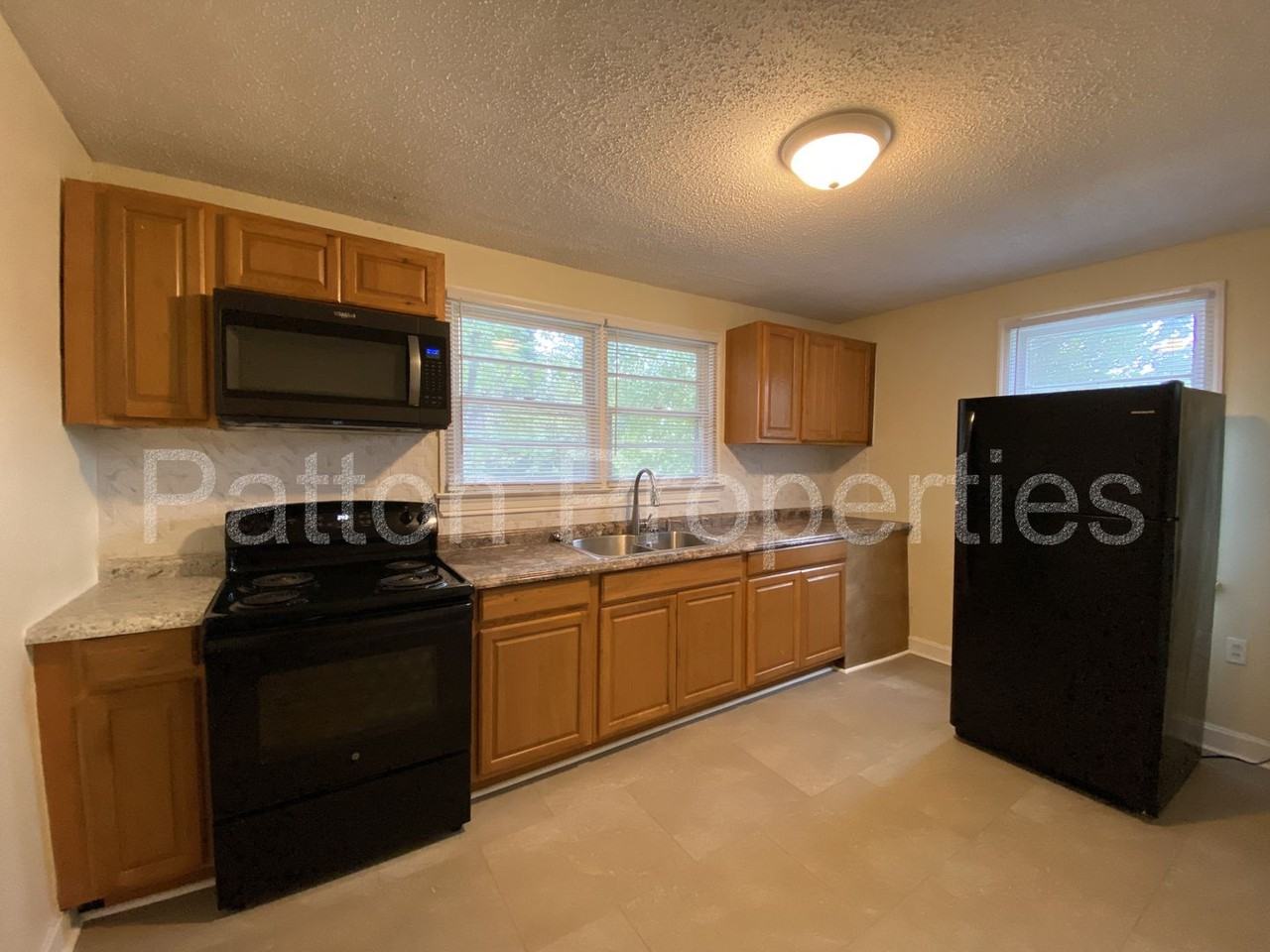 3004 English Ave - Photo 4 of 16