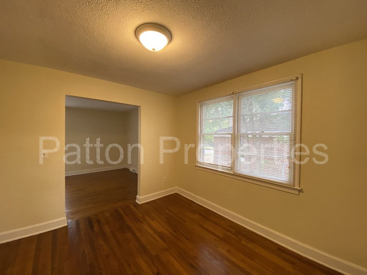 3004 English Ave - Photo 5 of 16