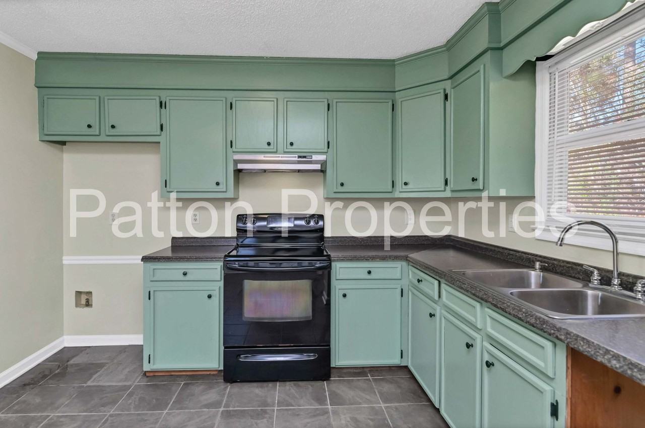 1105 Lake Shire Dr - Photo 7 of 22