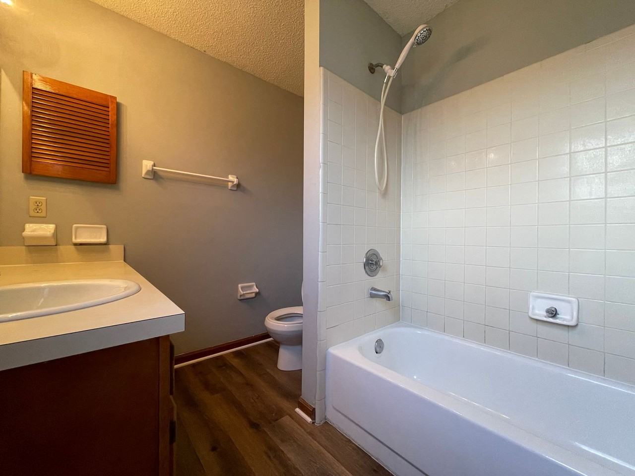 13326 Currituck Dr N - Photo 7 of 12