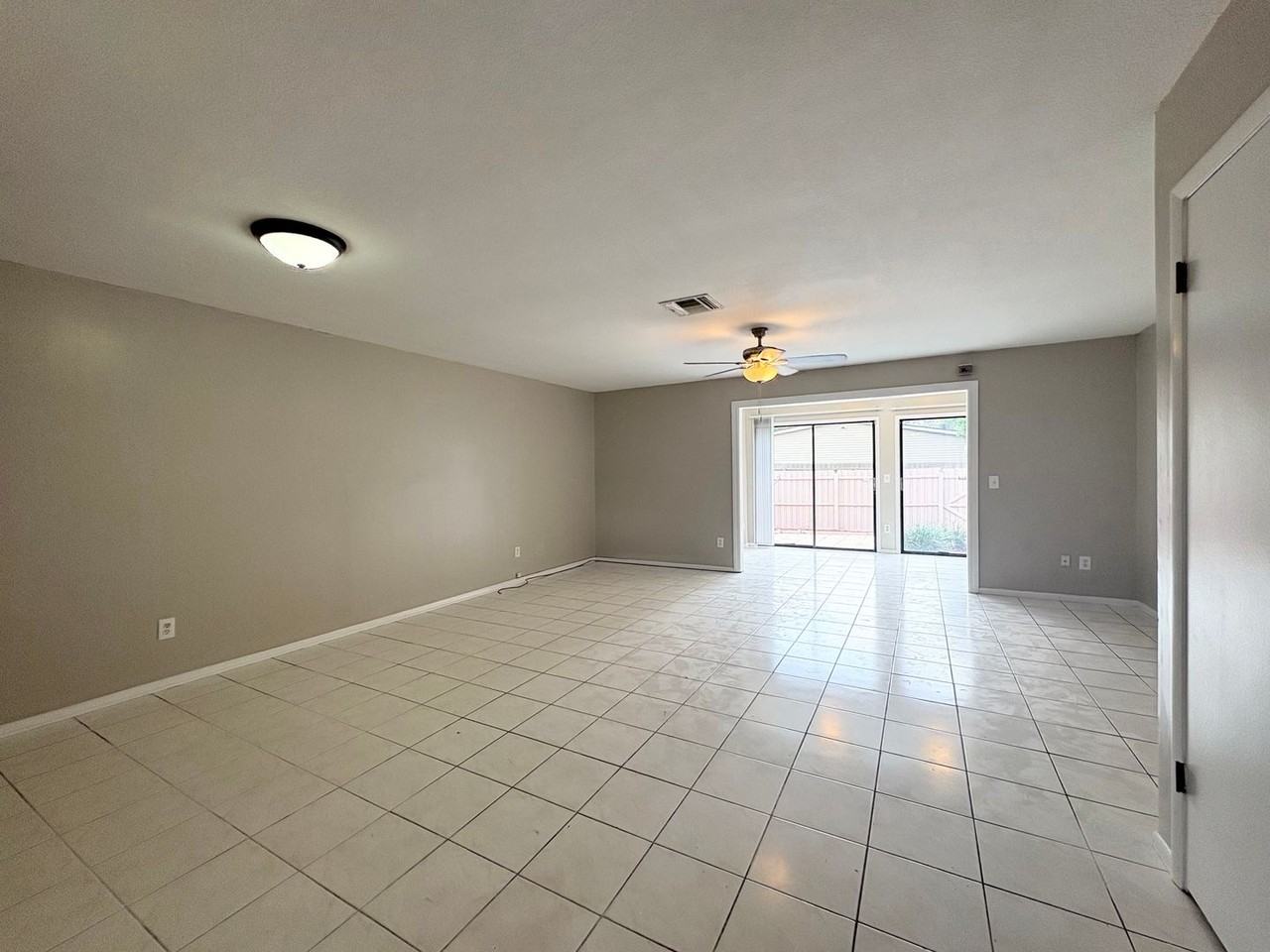 2977 Lowell Ct - Photo 6 of 12