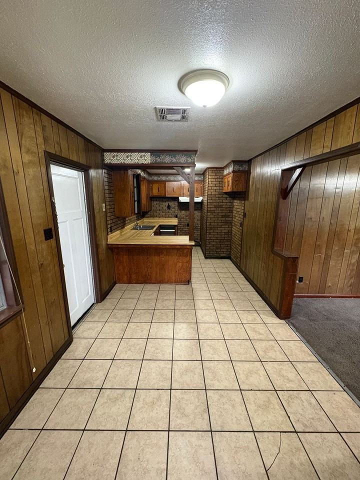 9063 Marva Dr - Photo 2 of 10