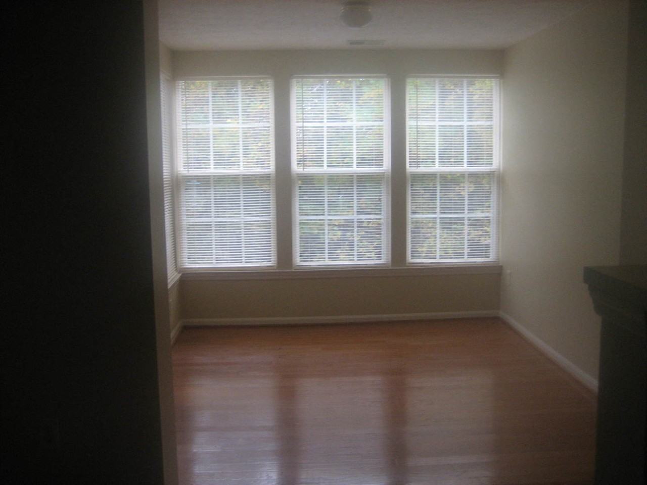 1002B Jessicas Ct - Photo 5 of 20