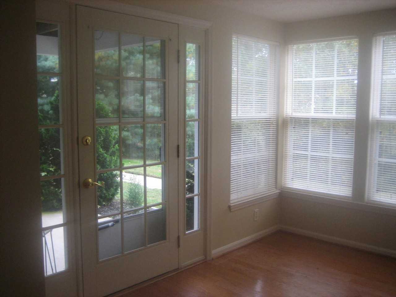 1002B Jessicas Ct - Photo 6 of 20