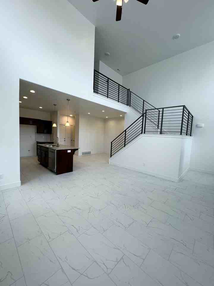 1496 N Sage Dr - Photo 3 of 27