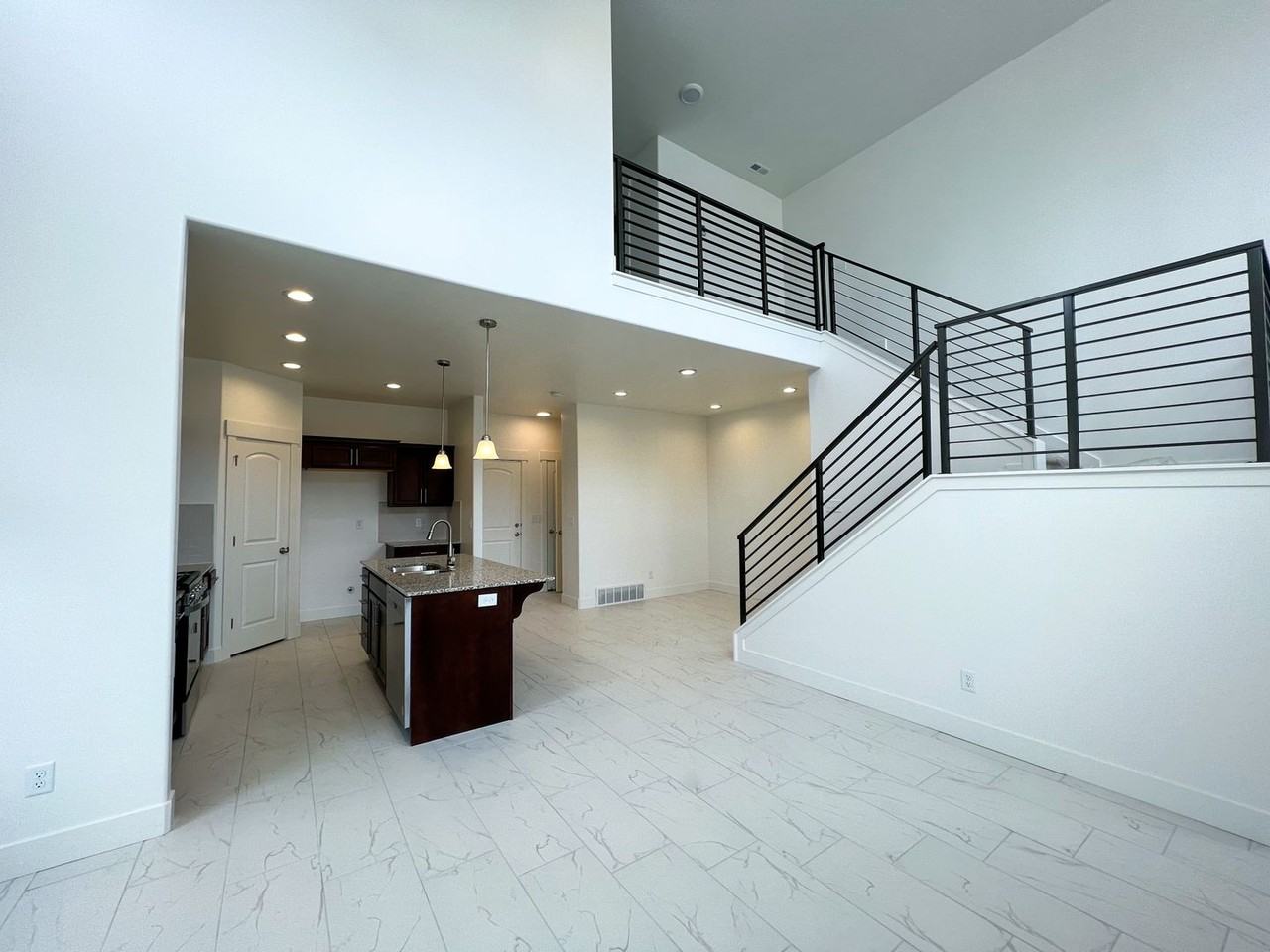 1496 N Sage Dr - Photo 4 of 27