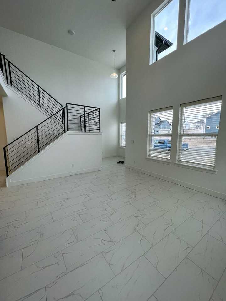 1496 N Sage Dr - Photo 5 of 27