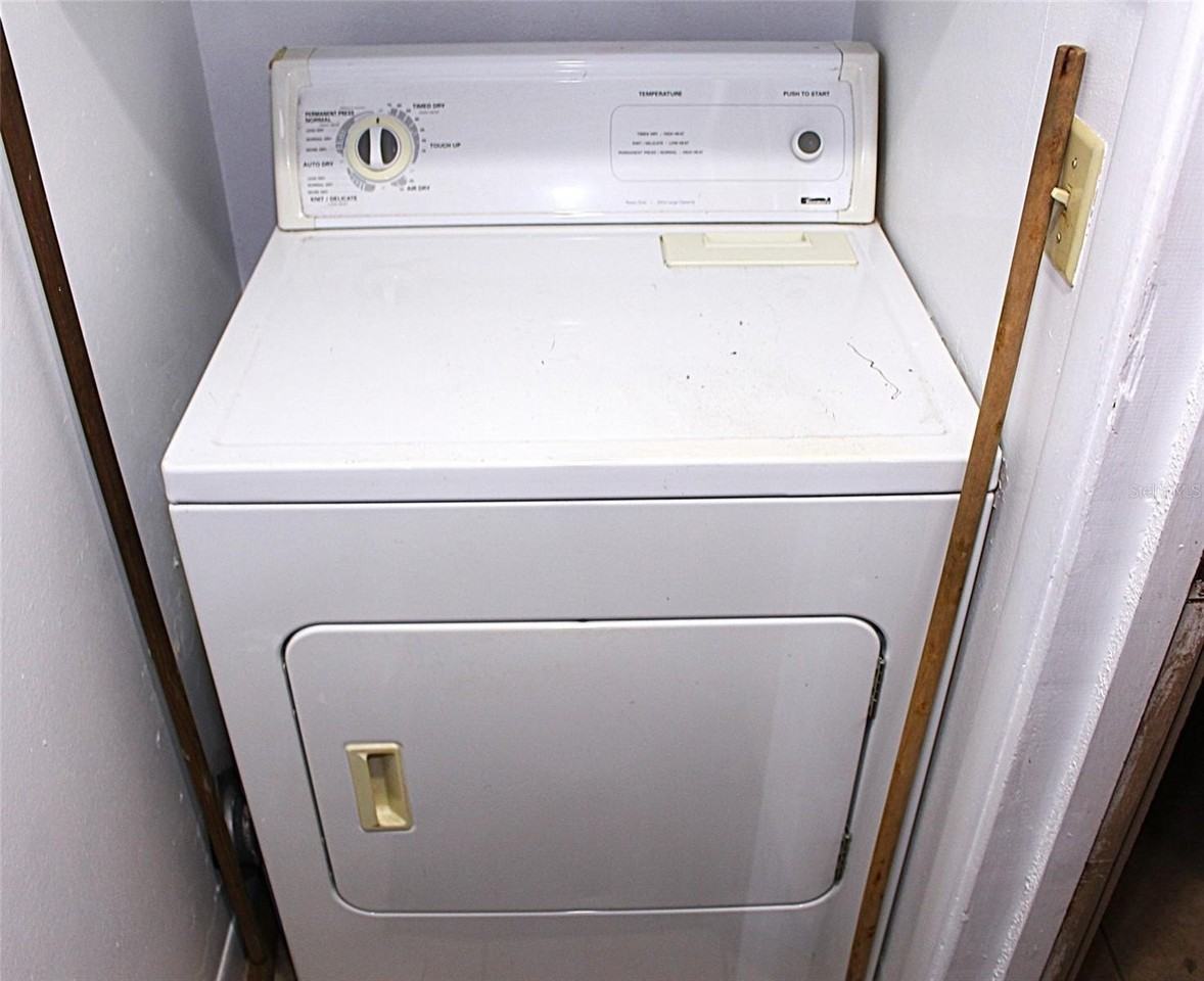 5083 Eaglesmere Dr - Photo 6 of 31