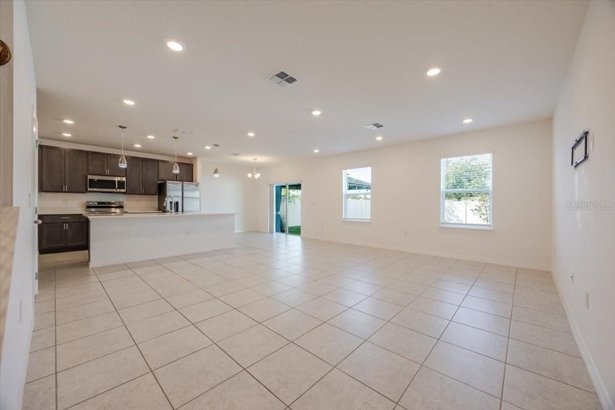 900 Bocavista Ct - Photo 3 of 27