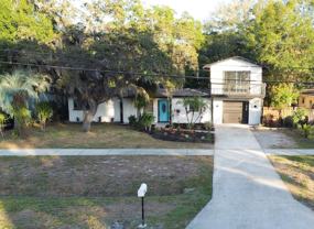 405 Shore Dr E - Photo 1 of 1