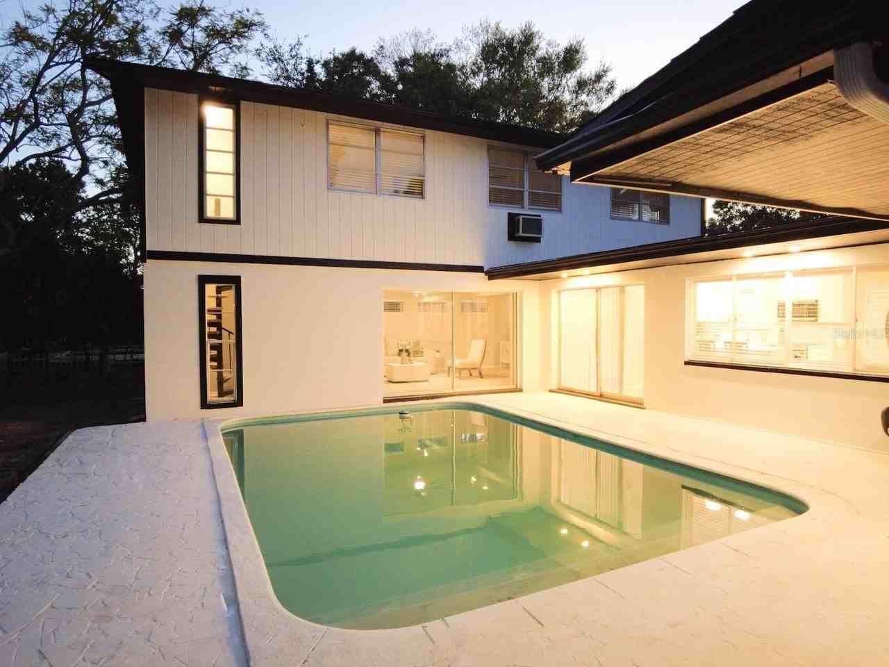 405 Shore Dr E - Photo 5 of 50