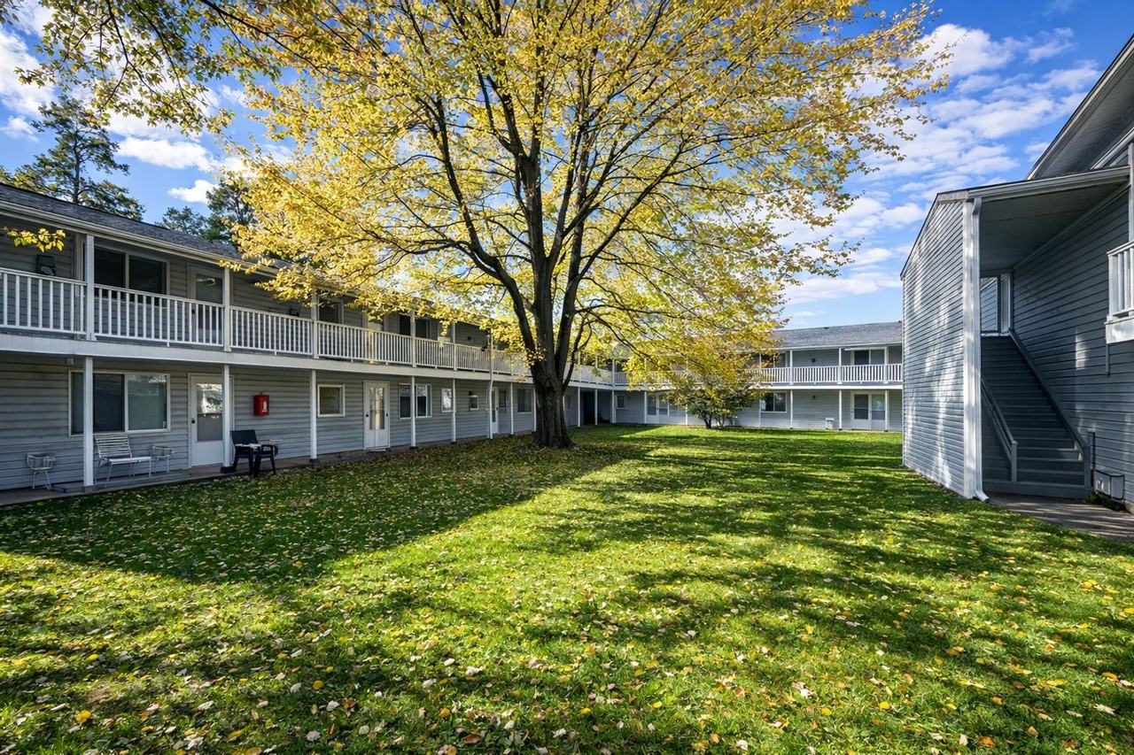 516 Massillon Rd - Photo 2 of 10