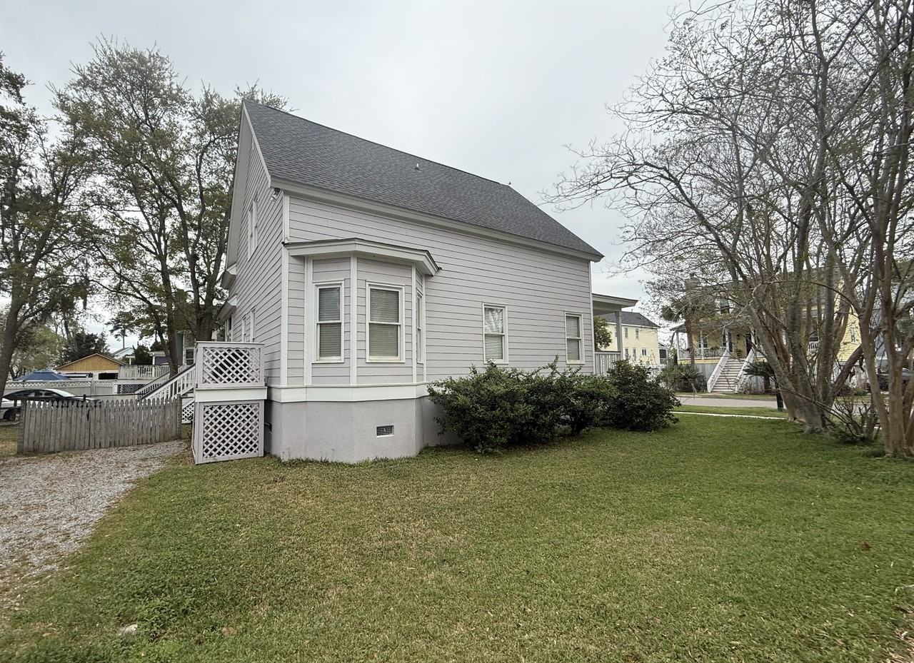 101 Patrick Dr #1 - Photo 6 of 50