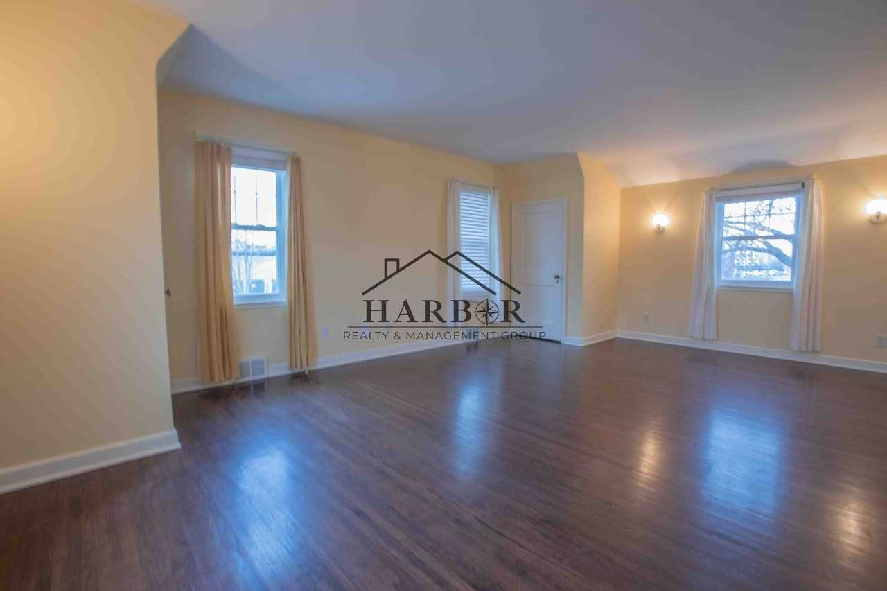 1350 2nd St Nw - Photo 4 of 23