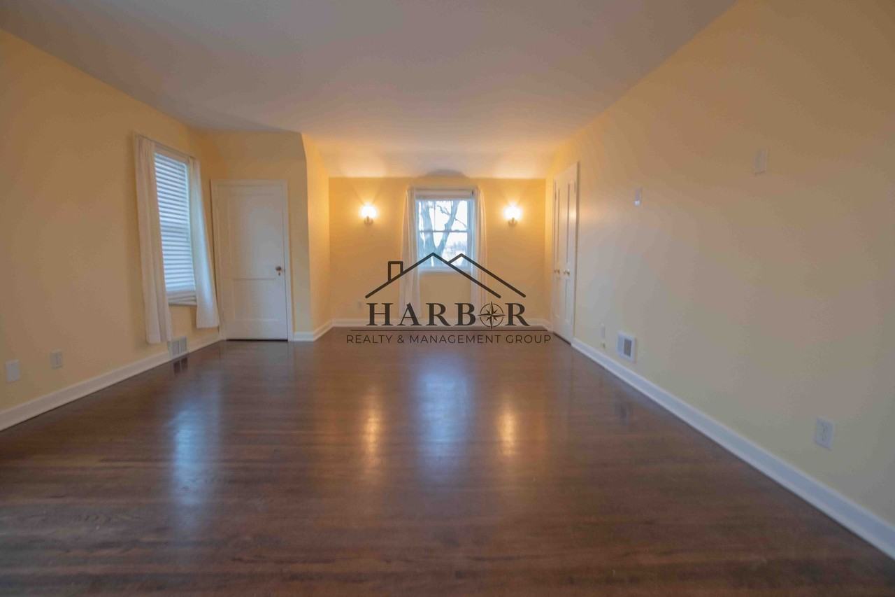 1350 2nd St Nw - Photo 5 of 23