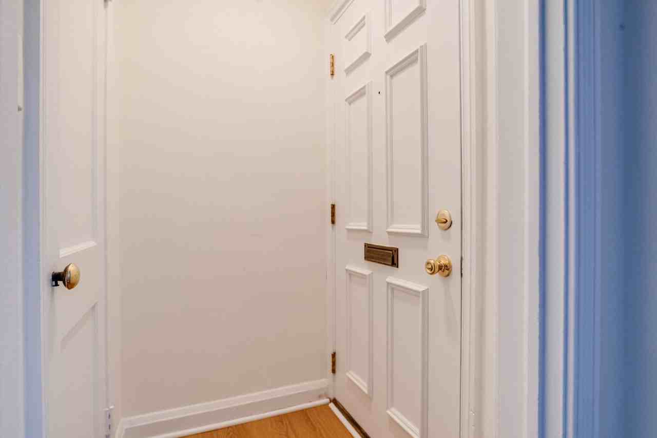 1809 Glen Ridge Rd - Photo 2 of 47