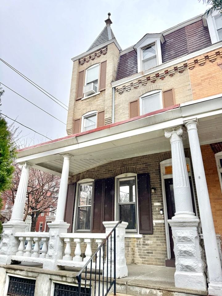 43 N West St - Photo 2 of 15