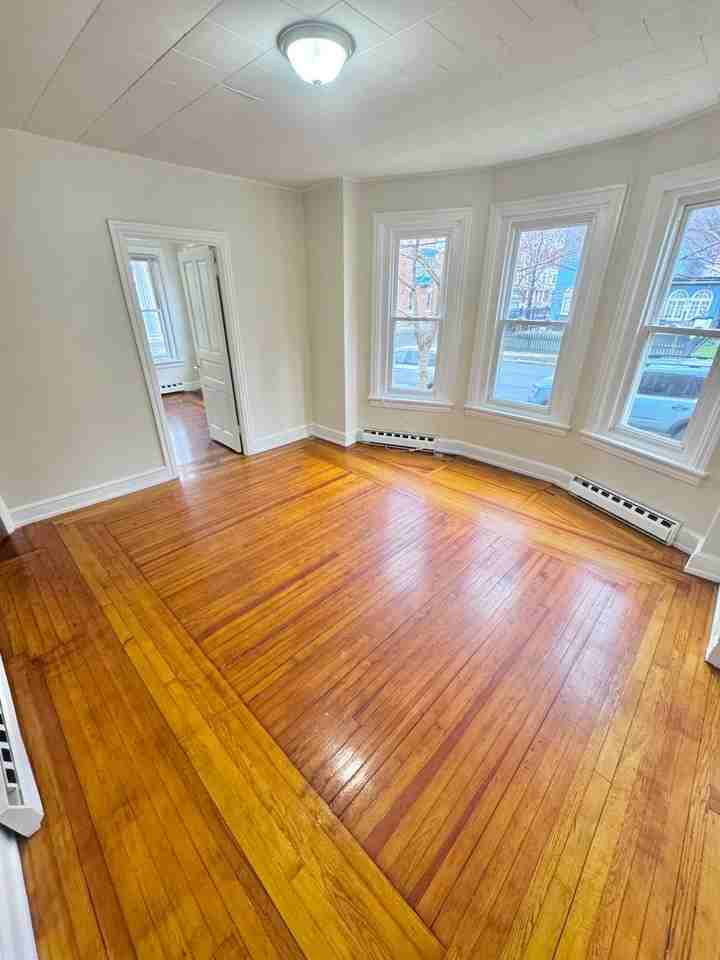 43 N West St - Photo 4 of 15