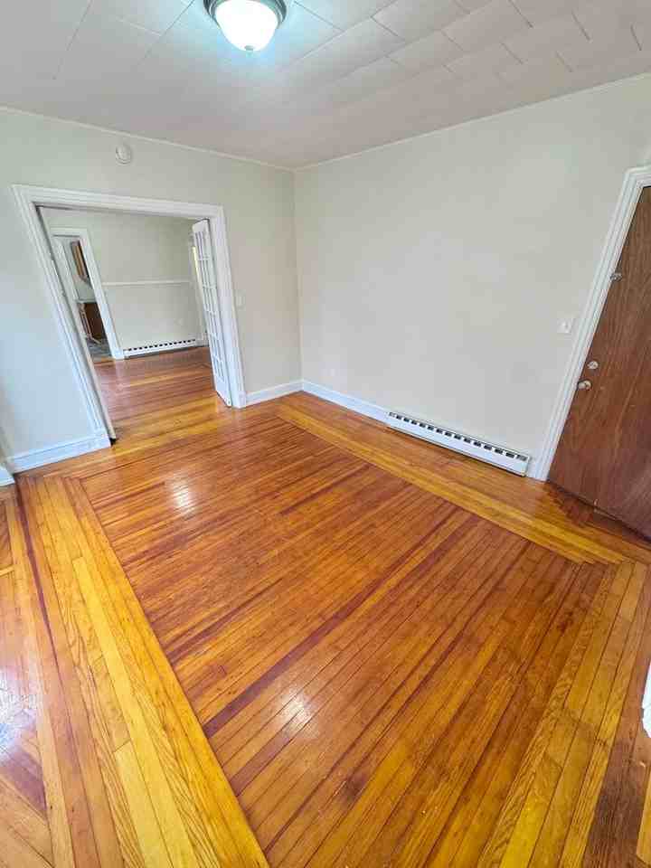 43 N West St - Photo 5 of 15