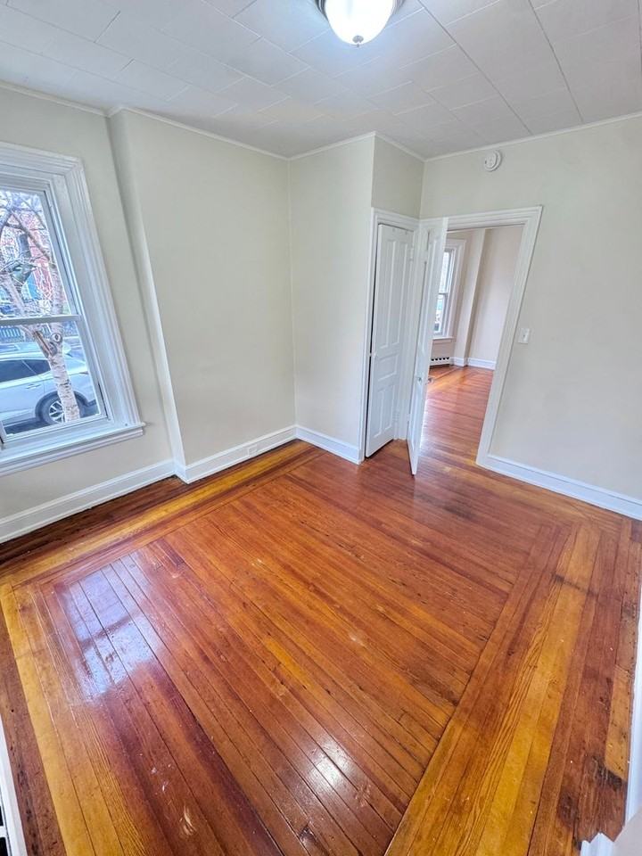 43 N West St - Photo 7 of 15