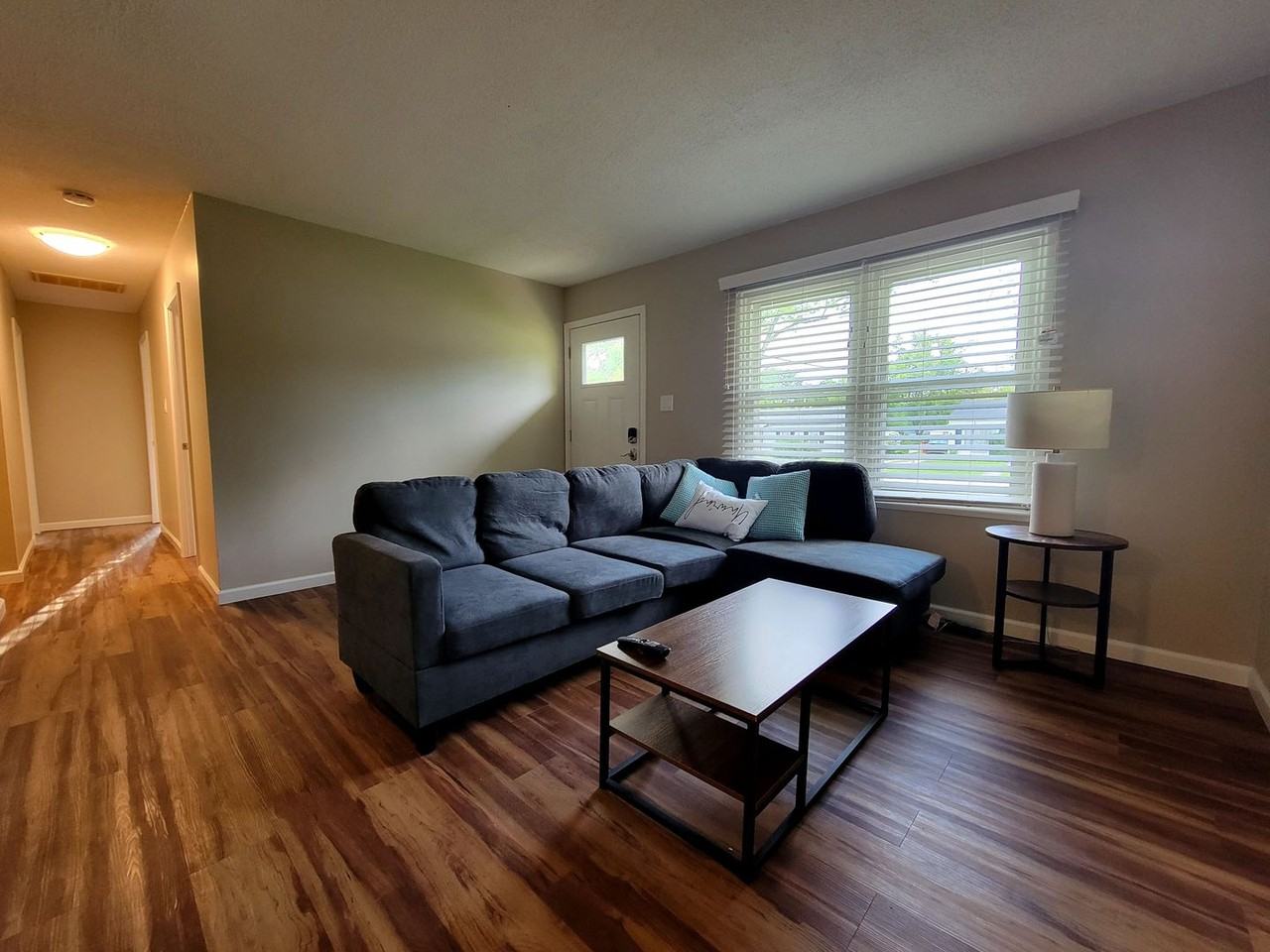 1907 Southwood Dr - Photo 3 of 15